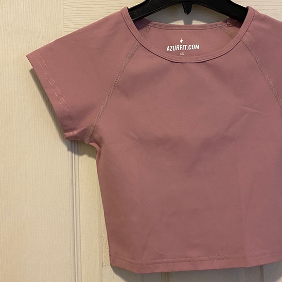 Azur fit Cropped Tee - Picture 6 of 10